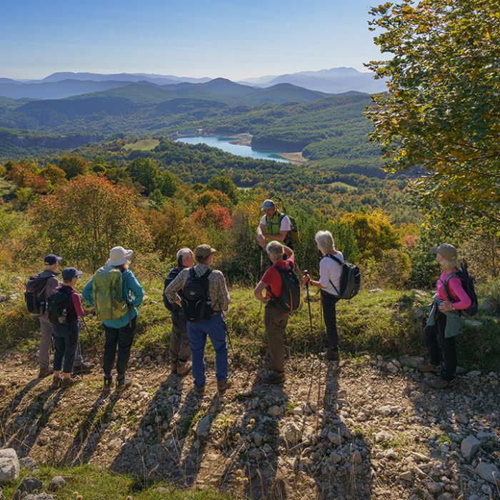 Barrea: Il Respiro Antico dei Boschi e delle Montagne